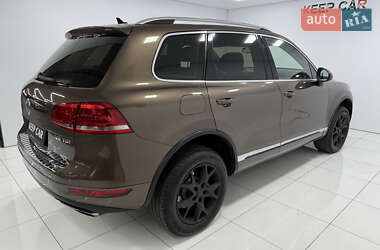 Внедорожник / Кроссовер Volkswagen Touareg 2010 в 