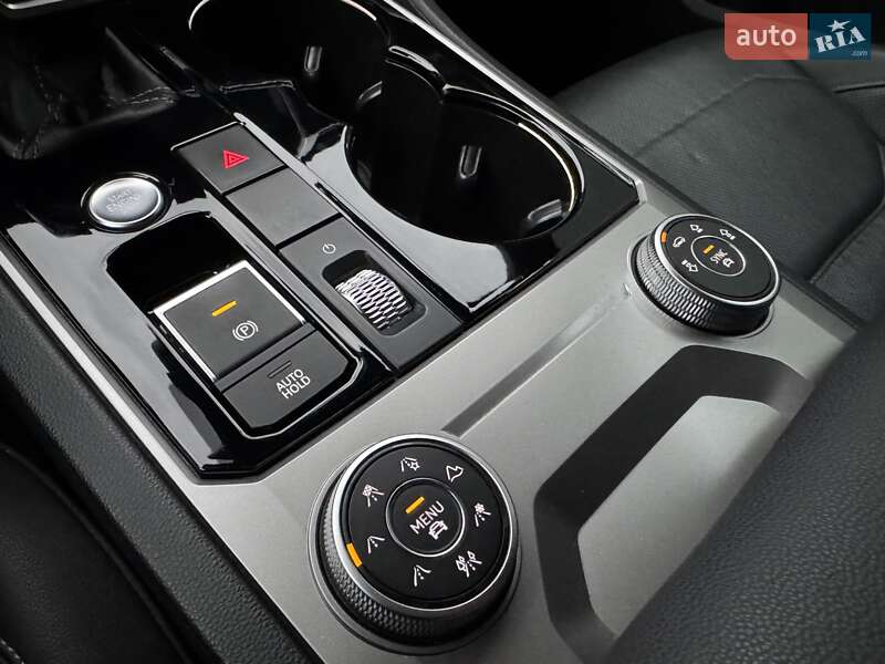 Позашляховик / Кросовер Volkswagen Touareg 2019 в Тернополі