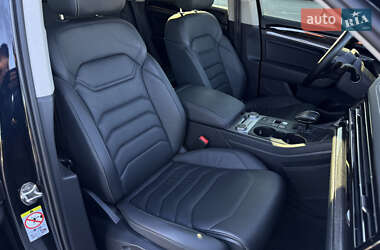 Внедорожник / Кроссовер Volkswagen Touareg 2021 в 