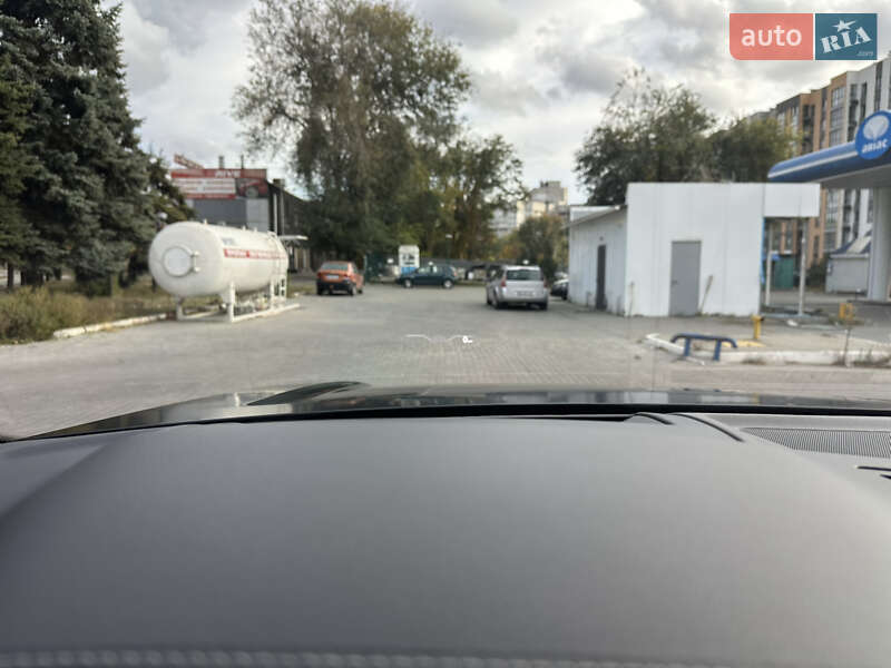 Позашляховик / Кросовер Volkswagen Touareg 2019 в Дніпрі