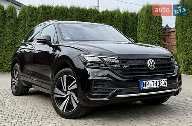 Позашляховик / Кросовер Volkswagen Touareg 2020 в Рівному