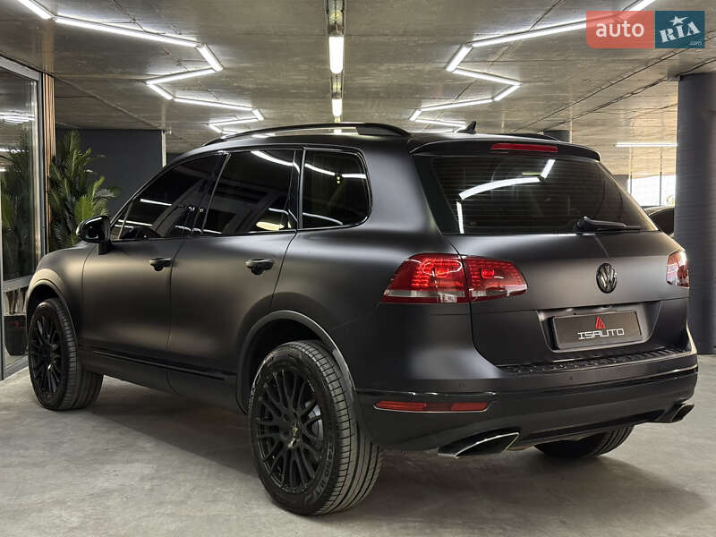 Внедорожник / Кроссовер Volkswagen Touareg 2017 в Одессе