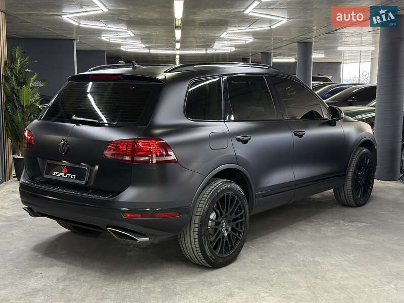 Внедорожник / Кроссовер Volkswagen Touareg 2017 в Одессе