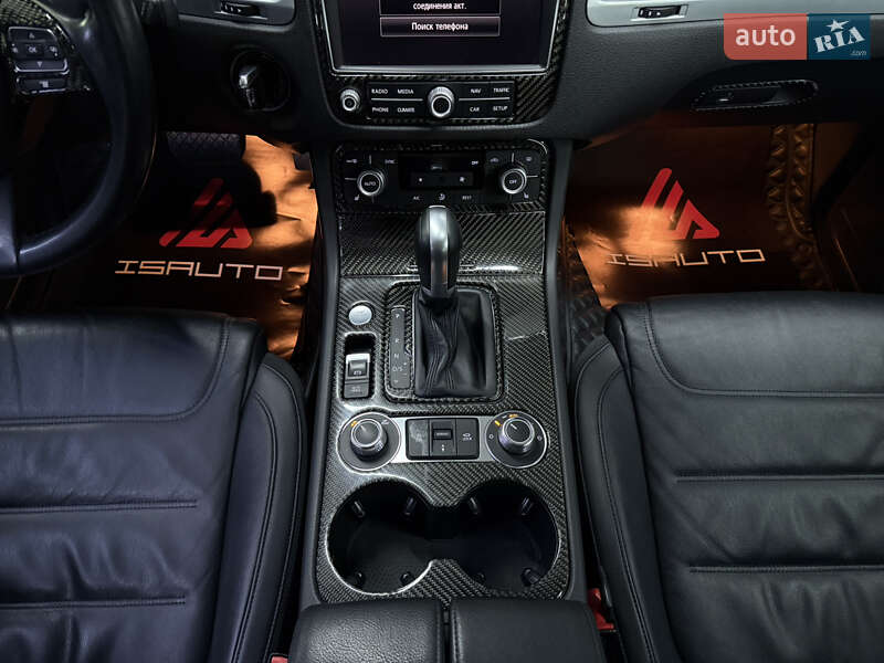 Внедорожник / Кроссовер Volkswagen Touareg 2017 в Одессе