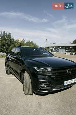 Внедорожник / Кроссовер Volkswagen Touareg 2020 в Киеве