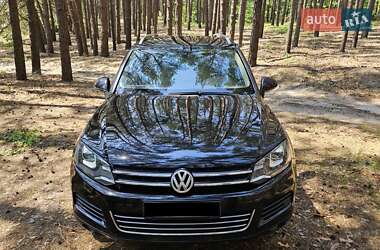 Позашляховик / Кросовер Volkswagen Touareg 2011 в  фото 25 Позашляховик / Кросовер Volkswagen Touareg 2011 в