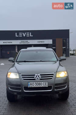 Внедорожник / Кроссовер Volkswagen Touareg 2003 в Хусте
