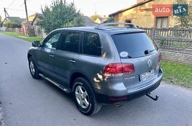 Внедорожник / Кроссовер Volkswagen Touareg 2004 в 