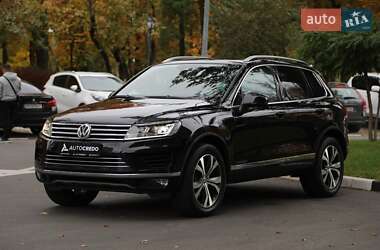 Позашляховик / Кросовер Volkswagen Touareg 2016 в Харкові