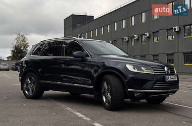 Внедорожник / Кроссовер Volkswagen Touareg 2016 в 