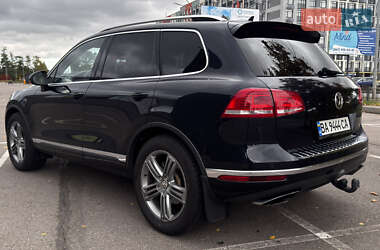 Внедорожник / Кроссовер Volkswagen Touareg 2016 в Киеве