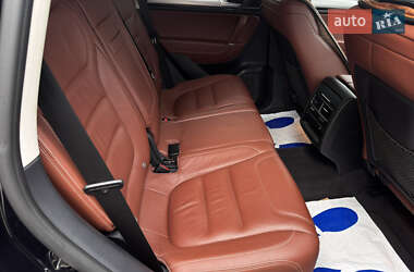 Внедорожник / Кроссовер Volkswagen Touareg 2016 в 