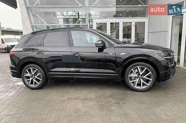 Внедорожник / Кроссовер Volkswagen Touareg 2022 в 