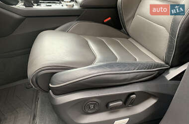 Внедорожник / Кроссовер Volkswagen Touareg 2022 в 