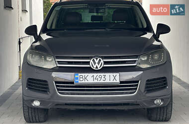 Позашляховик / Кросовер Volkswagen Touareg 2011 в 