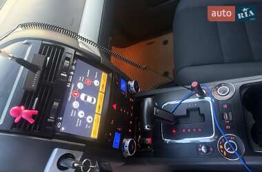 Позашляховик / Кросовер Volkswagen Touareg 2009 в 