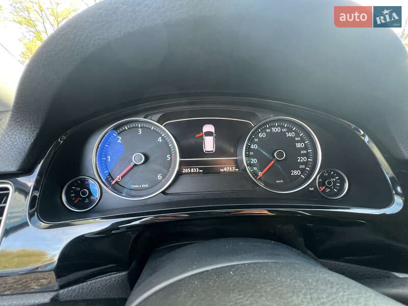 Внедорожник / Кроссовер Volkswagen Touareg 2010 в Коломые