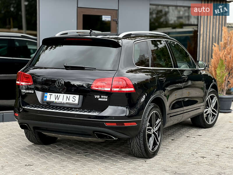 Позашляховик / Кросовер Volkswagen Touareg 2016 в Одесі