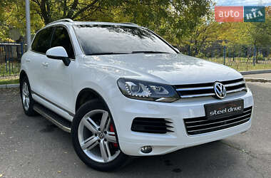Позашляховик / Кросовер Volkswagen Touareg 2014 в Миколаєві