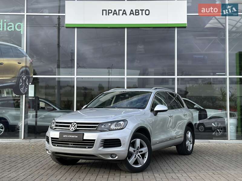 Позашляховик / Кросовер Volkswagen Touareg 2010 в Києві