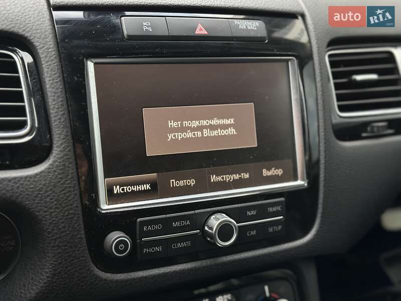 Позашляховик / Кросовер Volkswagen Touareg 2010 в Києві