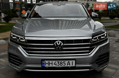 Внедорожник / Кроссовер Volkswagen Touareg 2020 в 