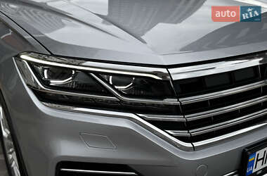Внедорожник / Кроссовер Volkswagen Touareg 2020 в 