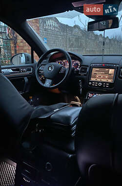 Внедорожник / Кроссовер Volkswagen Touareg 2015 в 