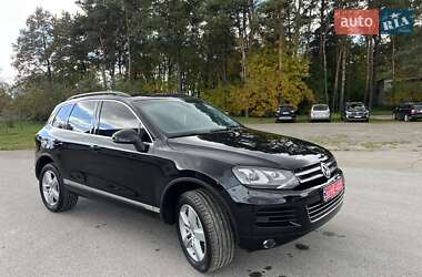Внедорожник / Кроссовер Volkswagen Touareg 2011 в 