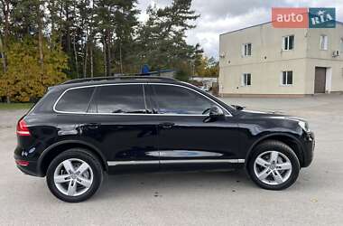 Внедорожник / Кроссовер Volkswagen Touareg 2011 в 