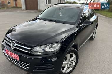 Внедорожник / Кроссовер Volkswagen Touareg 2011 в 