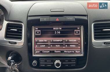 Внедорожник / Кроссовер Volkswagen Touareg 2011 в 