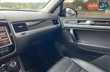 Внедорожник / Кроссовер Volkswagen Touareg 2011 в 