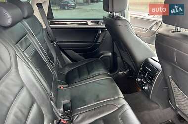 Внедорожник / Кроссовер Volkswagen Touareg 2011 в 