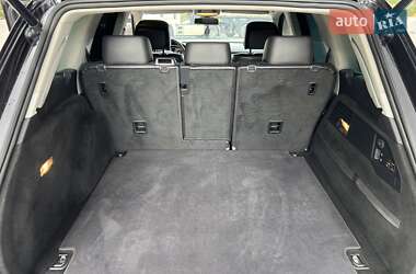 Внедорожник / Кроссовер Volkswagen Touareg 2011 в 