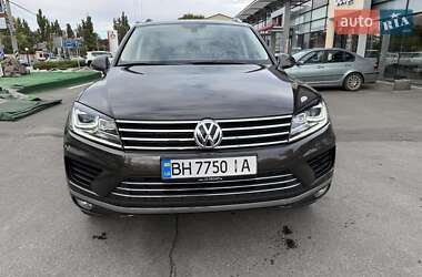 Внедорожник / Кроссовер Volkswagen Touareg 2017 в 