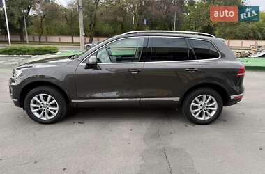 Внедорожник / Кроссовер Volkswagen Touareg 2017 в 