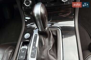 Внедорожник / Кроссовер Volkswagen Touareg 2017 в 