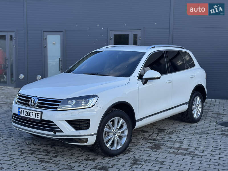 Внедорожник / Кроссовер Volkswagen Touareg 2014 в Киеве