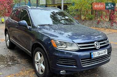 Внедорожник / Кроссовер Volkswagen Touareg 2013 в 