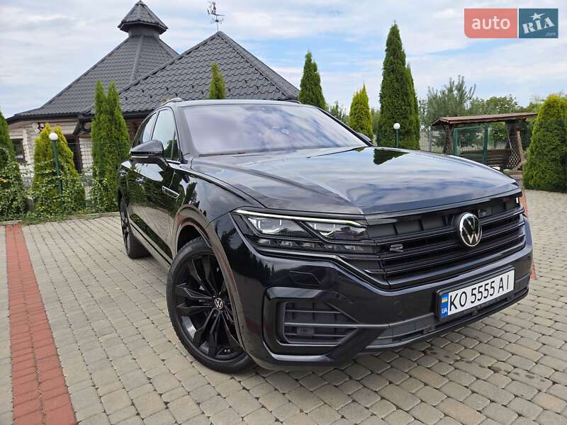 Внедорожник / Кроссовер Volkswagen Touareg 2021 в Иршаве