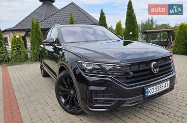 Внедорожник / Кроссовер Volkswagen Touareg 2021 в 