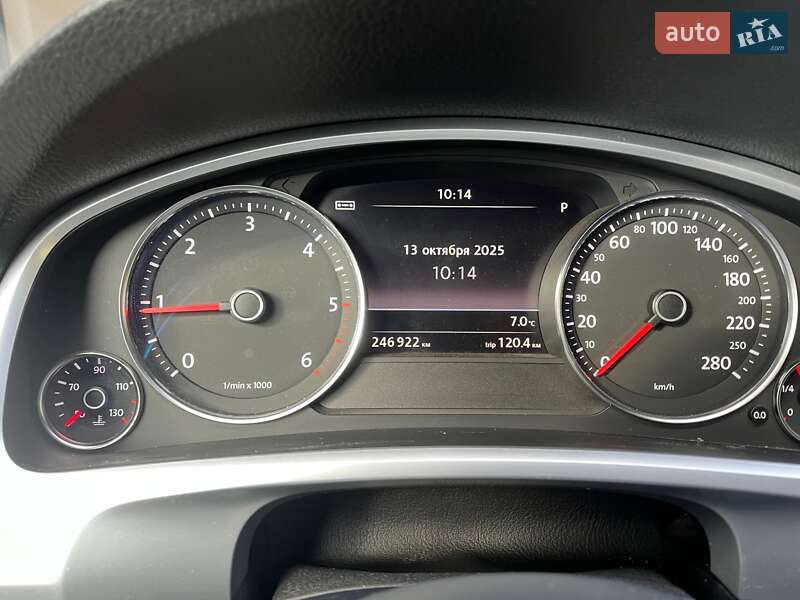 Внедорожник / Кроссовер Volkswagen Touareg 2013 в Хмельницком фото 2 Внедорожник / Кроссовер Volkswagen Touareg 2013 в Хмельницком