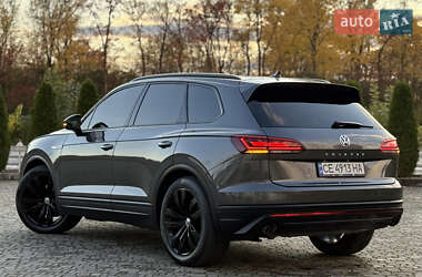 Позашляховик / Кросовер Volkswagen Touareg 2019 в  фото 10 Позашляховик / Кросовер Volkswagen Touareg 2019 в