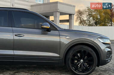 Позашляховик / Кросовер Volkswagen Touareg 2019 в  фото 21 Позашляховик / Кросовер Volkswagen Touareg 2019 в