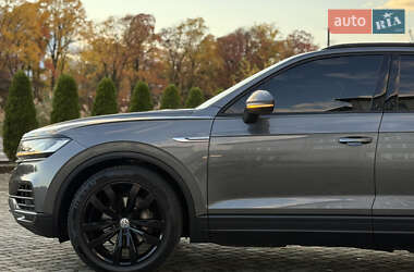 Позашляховик / Кросовер Volkswagen Touareg 2019 в  фото 29 Позашляховик / Кросовер Volkswagen Touareg 2019 в