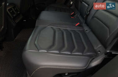 Позашляховик / Кросовер Volkswagen Touareg 2019 в  фото 44 Позашляховик / Кросовер Volkswagen Touareg 2019 в