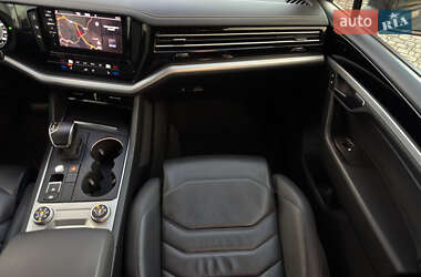 Позашляховик / Кросовер Volkswagen Touareg 2019 в  фото 54 Позашляховик / Кросовер Volkswagen Touareg 2019 в