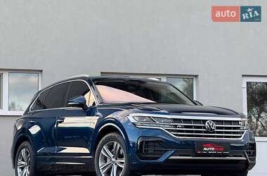 Позашляховик / Кросовер Volkswagen Touareg 2021 в Луцьку