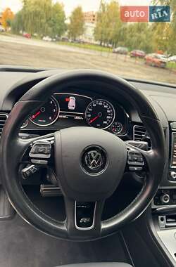 Внедорожник / Кроссовер Volkswagen Touareg 2015 в 